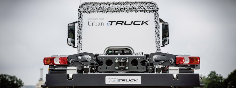 Daimler giới thiệu Mercedes-Benz Urban eTruck - xe tải nặng chạy điện hoàn toàn