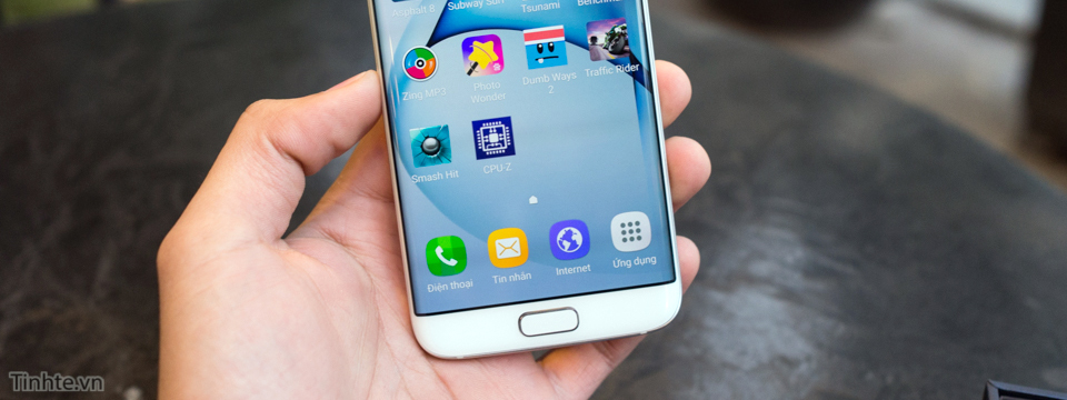 Galaxy S8 edge sẽ dùng màn hình 5,5" 4K, RAM 6GB hoặc 8GB, ra mắt tháng 2 năm sau?