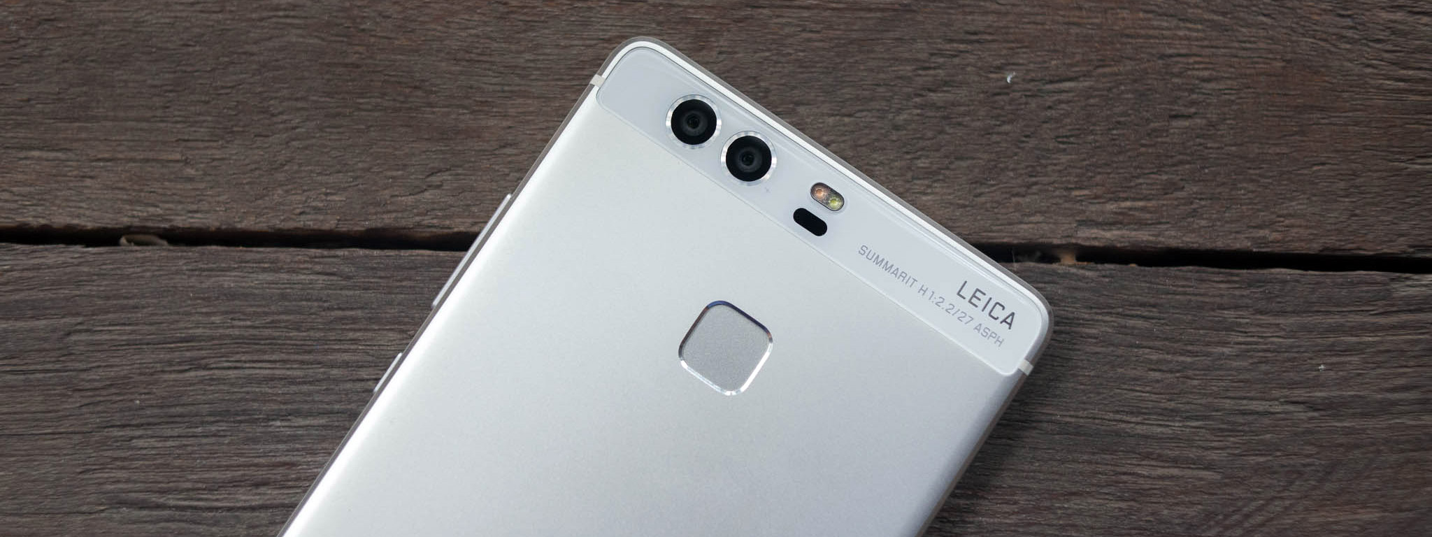 Huawei tiết lộ P10 sẽ tiếp tục dùng 2 camera sau, cảm biến vân tay ra trước, không còn phím ảo?
