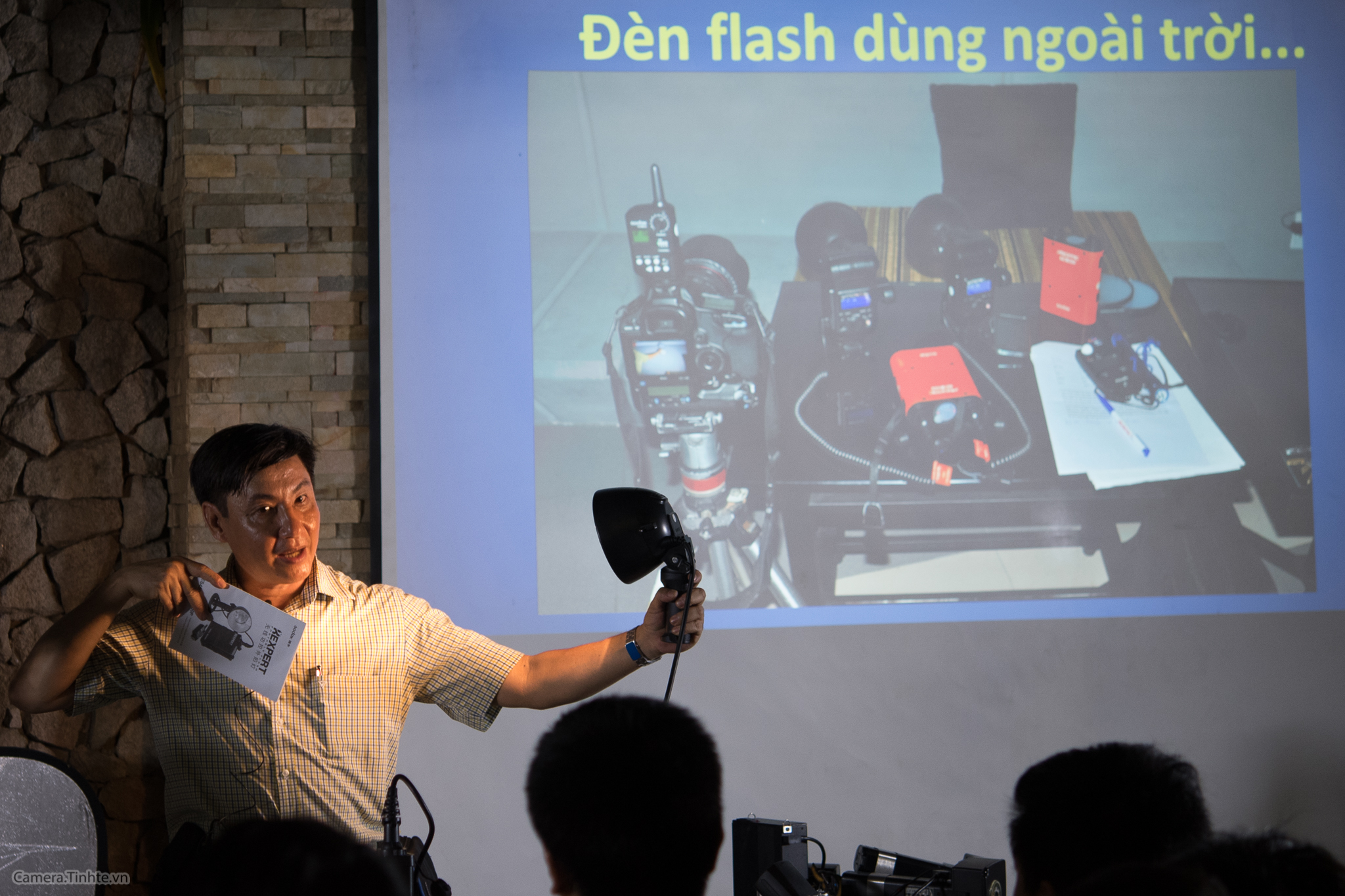 NACB 5 - Flash - Camera.tinhte.vn-14.jpg